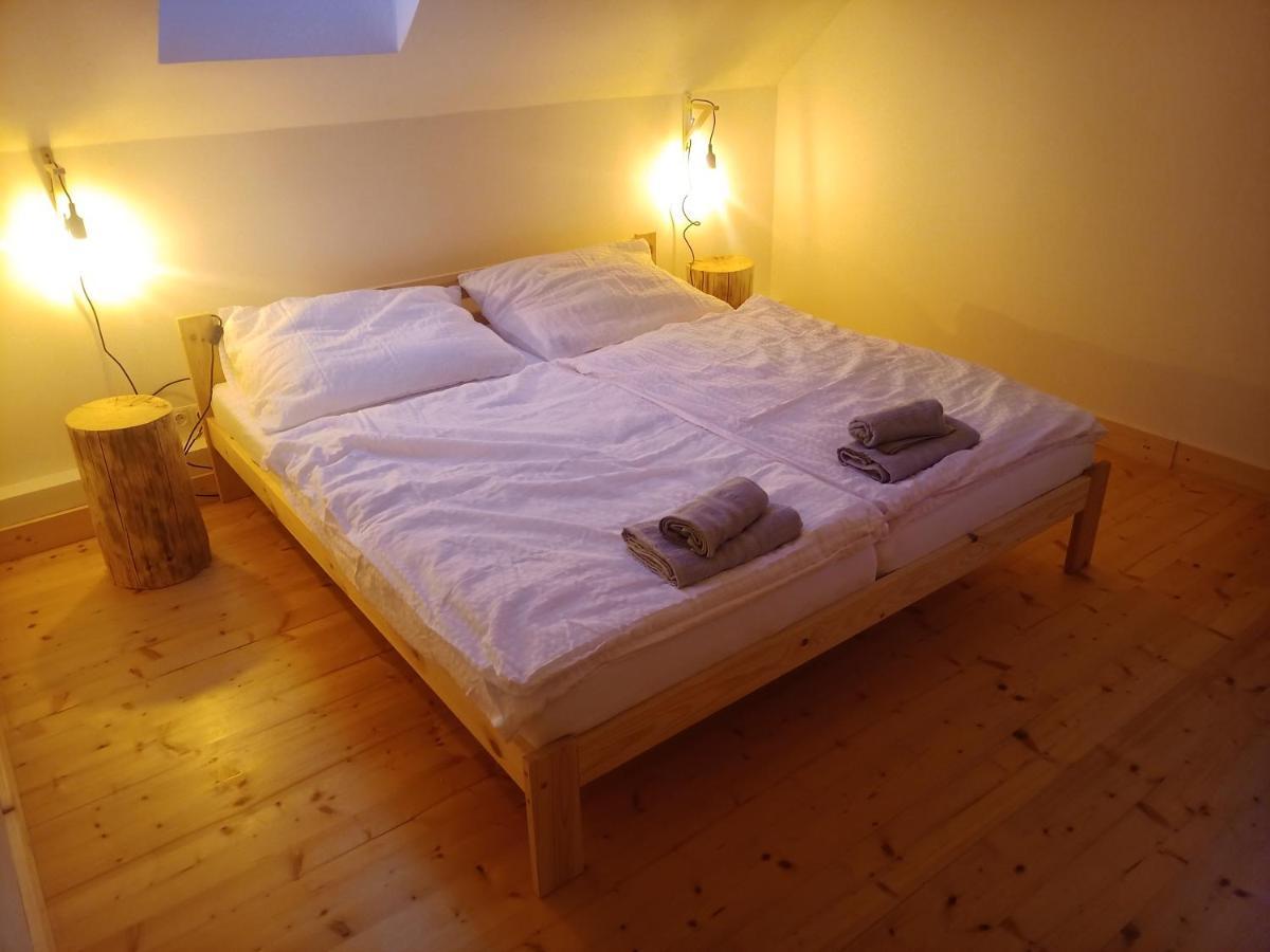 Wellness Srub U Holubu Villa Malsice ภายนอก รูปภาพ
